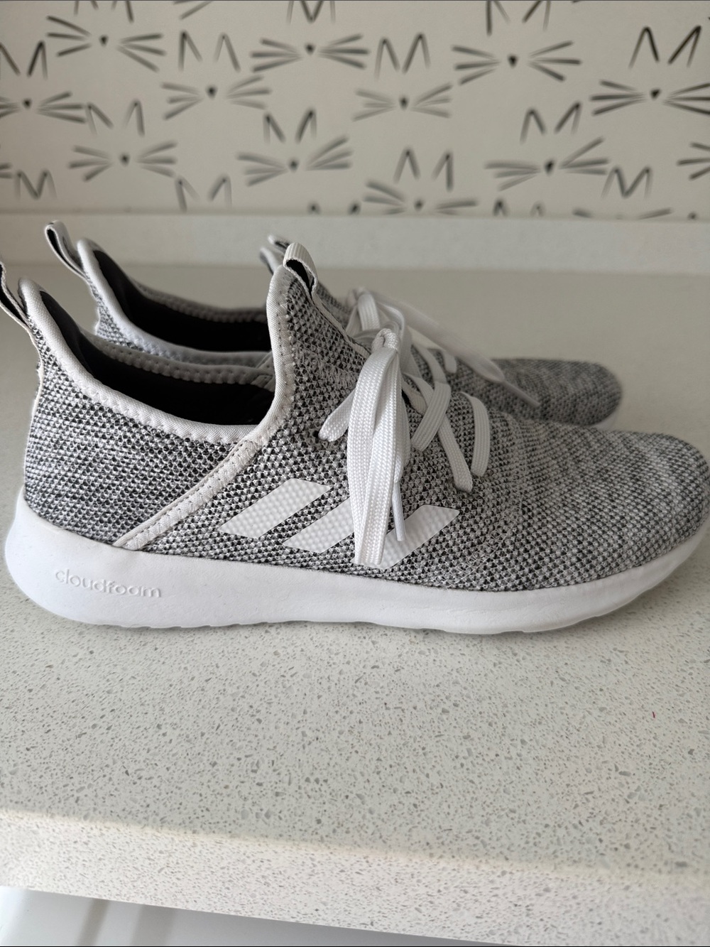 Adidas Cloudfoam size 8 - Picture 3 of 8